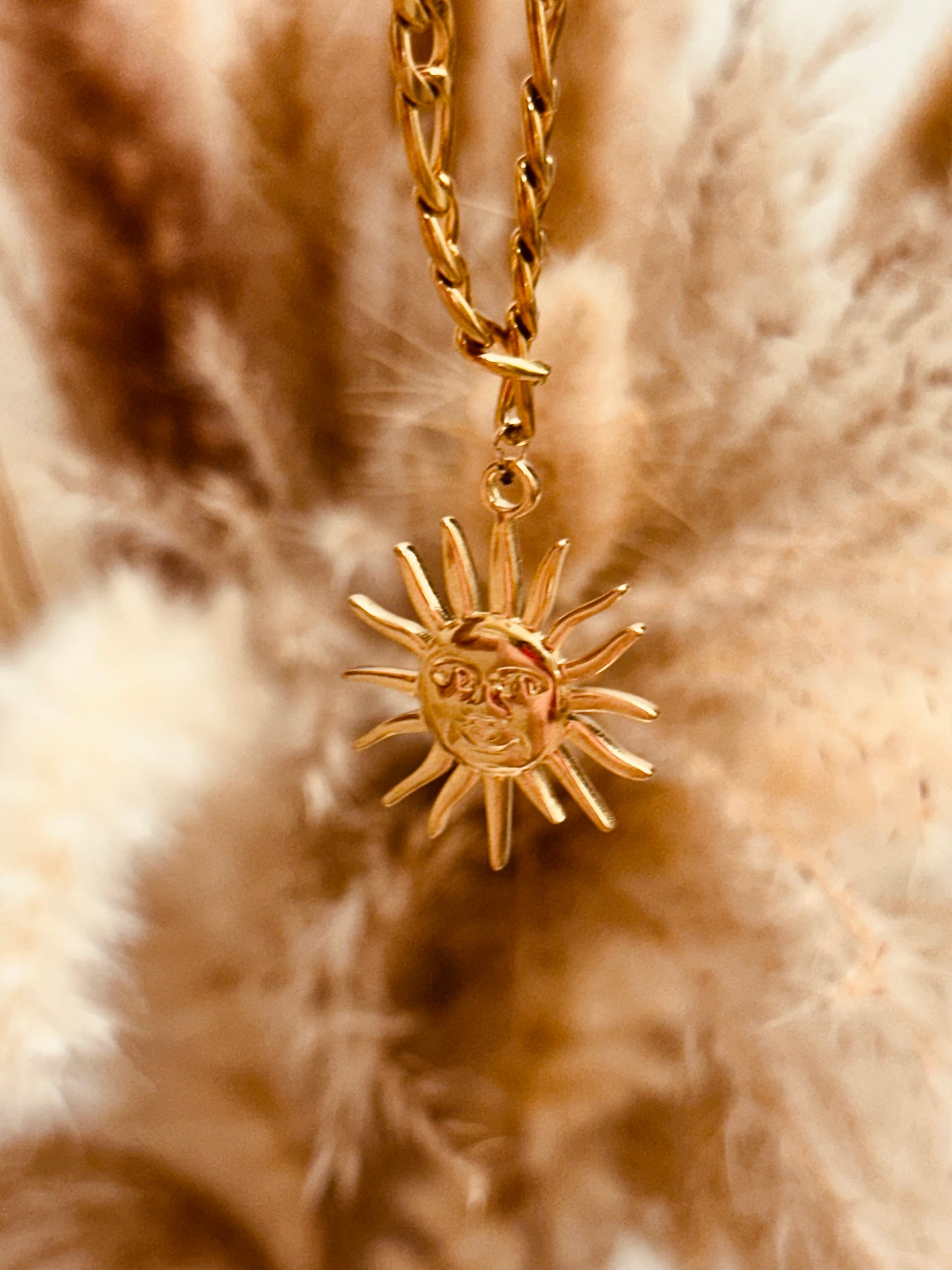 Sunburn Necklace